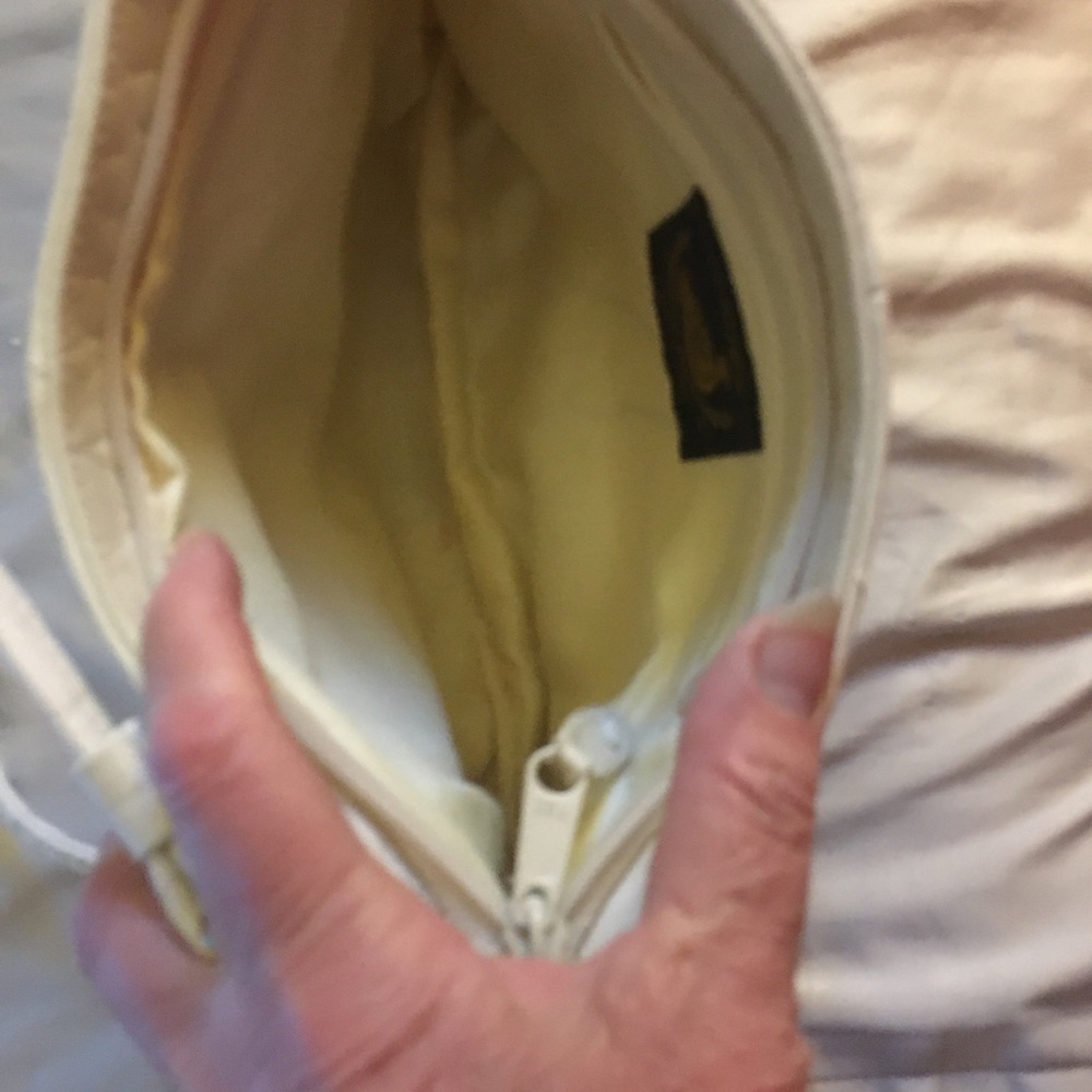 Purse - Picture 3 of 3